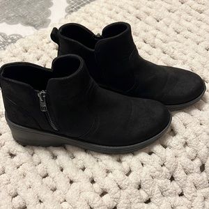 BZees Bliss Ankle Boots